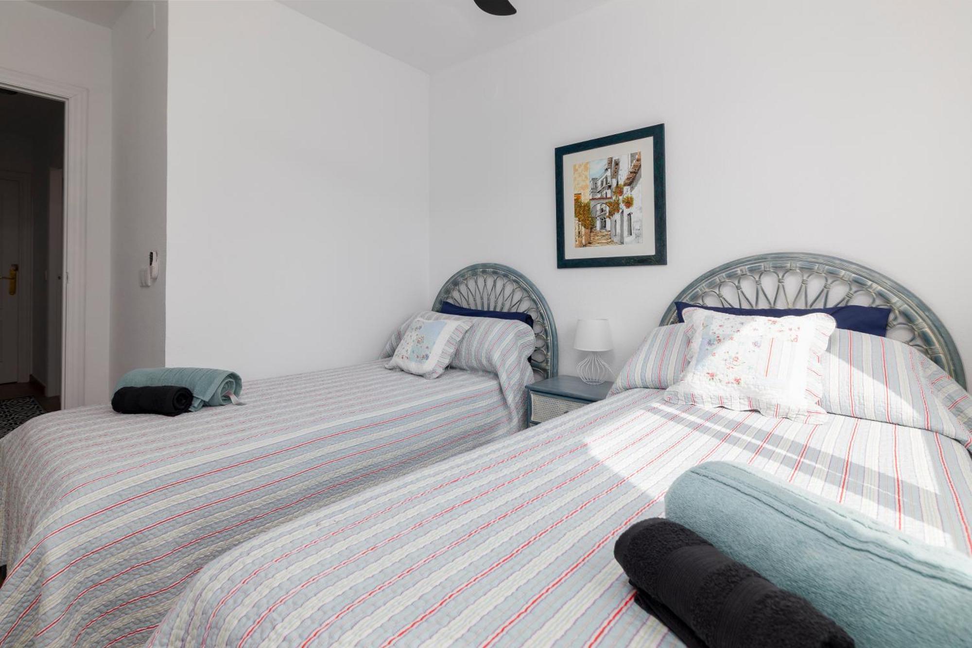 Retro Apartamento Divino Con Piscina Y Playa Familias Parejas Playa de Gandia 外观 照片